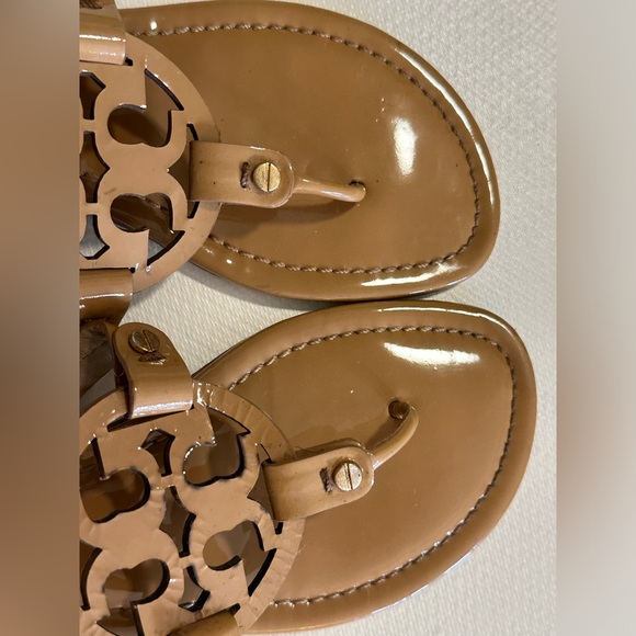 Tory Burch Miller Patent Sandals in Tan Size 9 VGUC - Picture 5 of 16